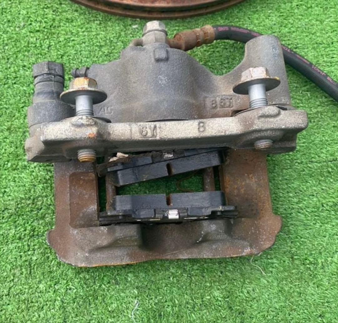 トヨタ　200クラウン　リアキャリパーのみ