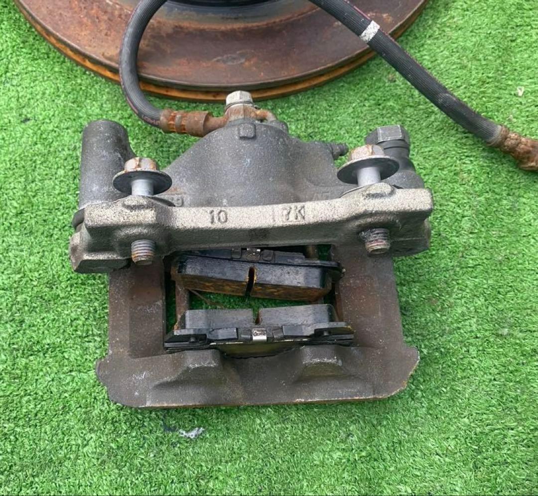 トヨタ　200クラウン　リアキャリパーのみ