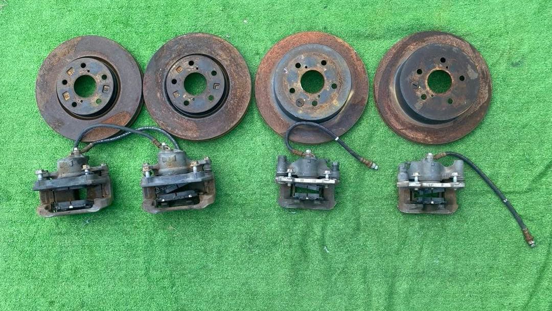 トヨタ　200クラウン　リアキャリパーのみ