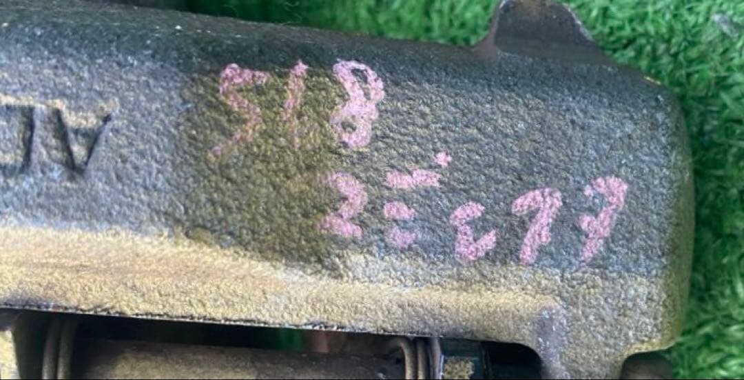 トヨタ　200クラウン　リアキャリパーのみ