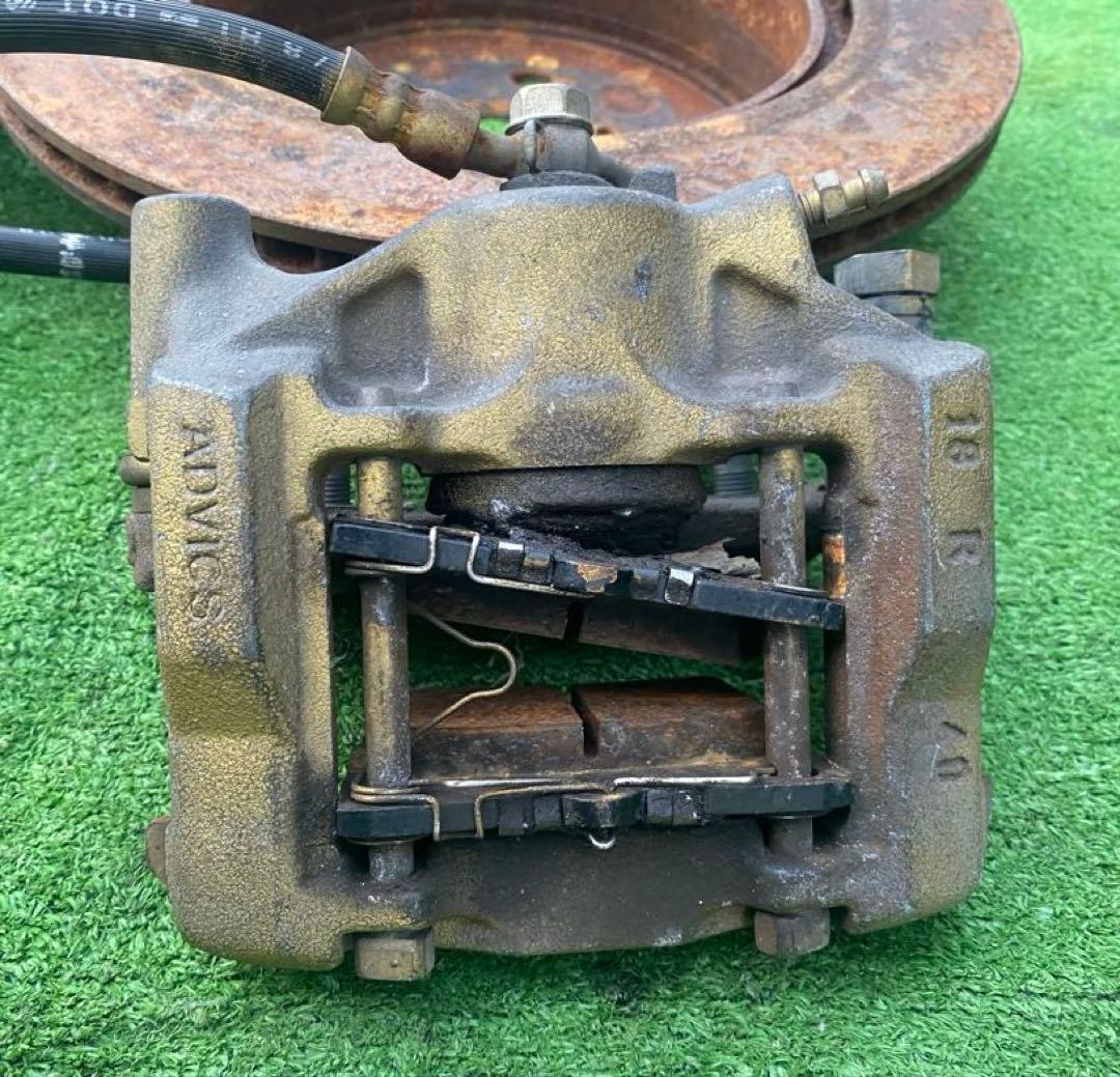 トヨタ　200クラウン　リアキャリパーのみ