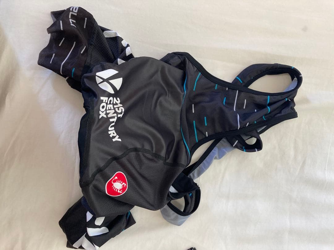 カステリ　チームSKY サイクルジャージ　Sサイズ