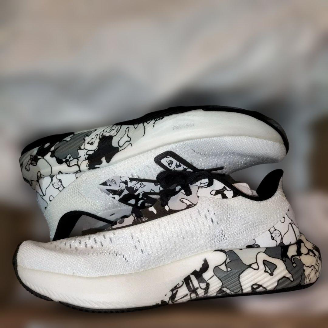 ニューバランス フューエルセルレベル FuelCell Rebel 26.5