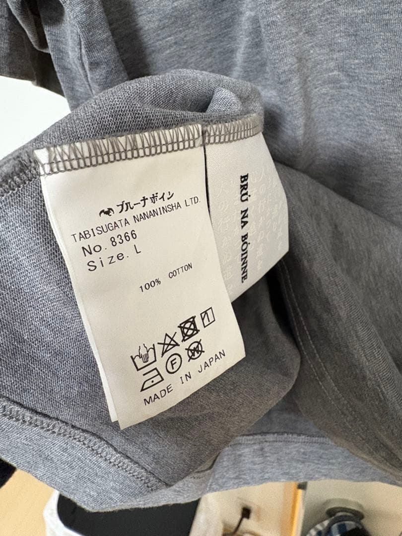 1239 BRU NA BOINNE ブルーナボイン エリザベスＴシャツ