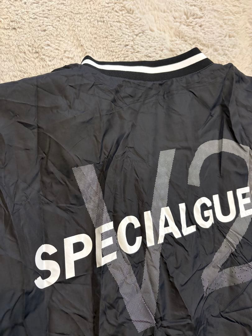 SPECIAL GUEST ウインドブレイカーV2 ブラック Vネック M