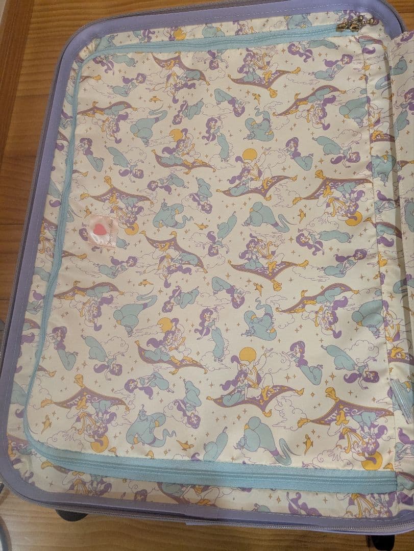 早い者勝ち！ディズニー ジャスミン スーツケース（おまけ付き）