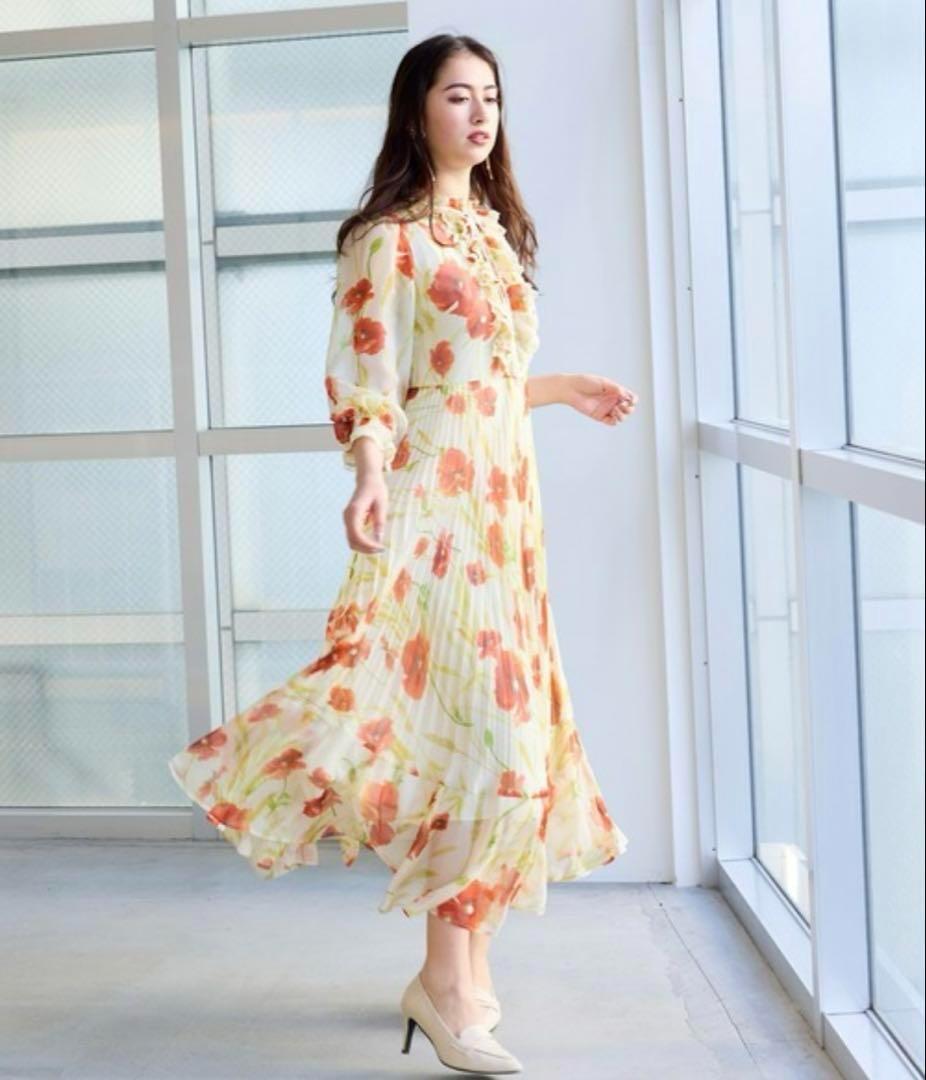 未使用　Audie a Muses フロントレースプリーツワンピース