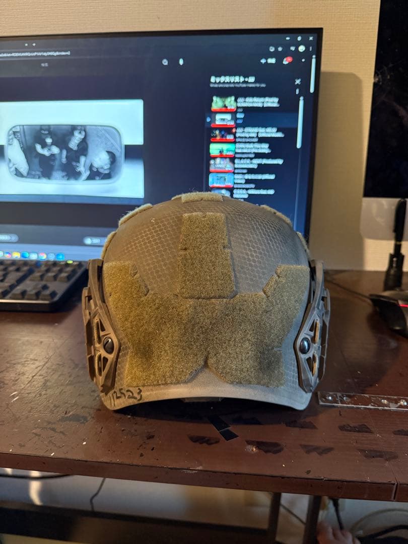 FMA製REVISIONタイプCAIMANバリスティック ヘルメットLサイズ