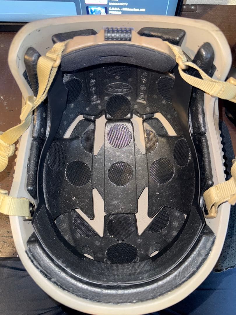 FMA製REVISIONタイプCAIMANバリスティック ヘルメットLサイズ