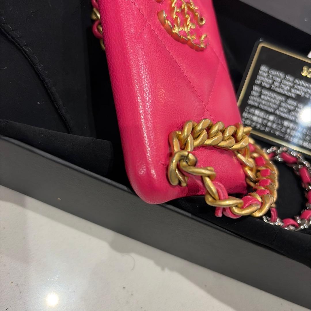 サリア　CHANEL ピンク レザー iPhone11ケース