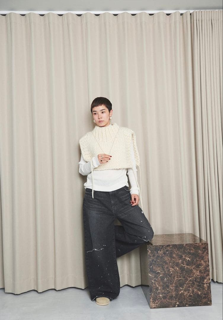 OUT OF FRAME HAND KNIT VEST フレームワーク