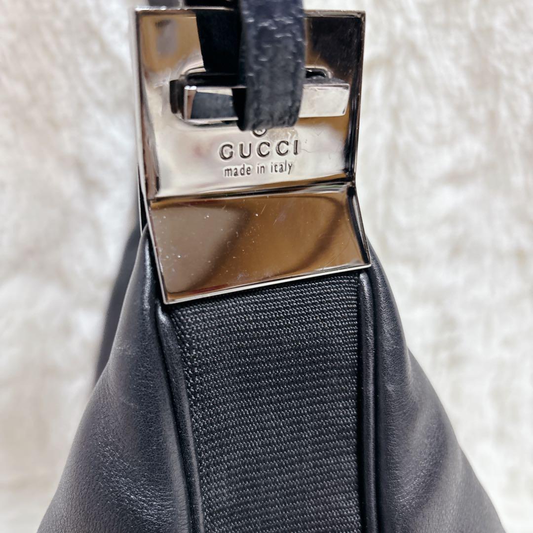 GUCCI グッチ　ワンショルダー　メッセンジャーバッグ　黒　GGタグなし