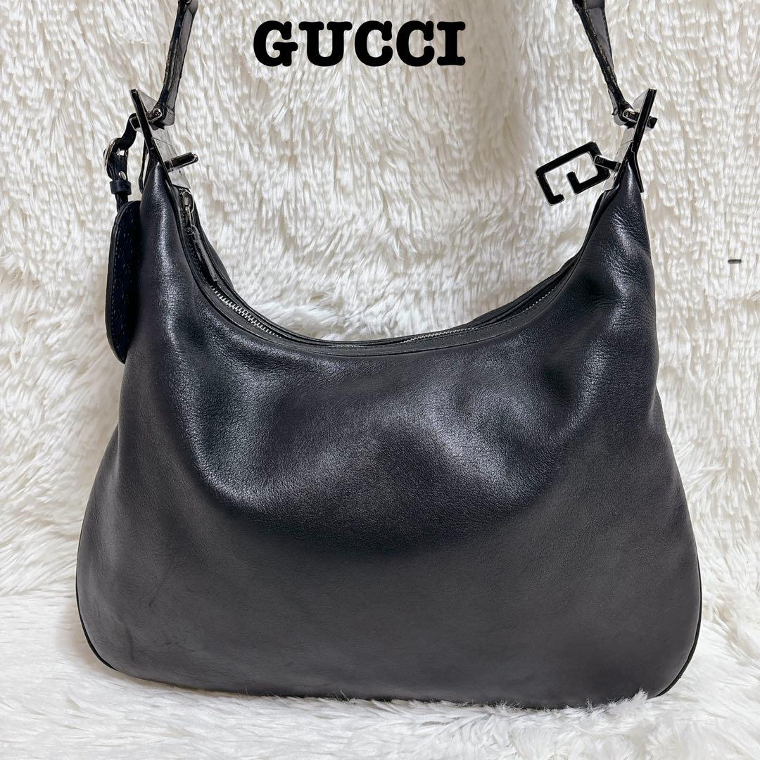 GUCCI グッチ　ワンショルダー　メッセンジャーバッグ　黒　GGタグなし