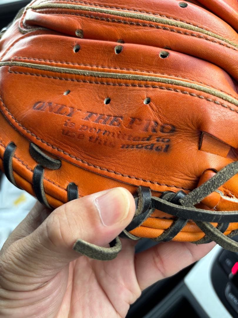 美品プロ仕様ハタケヤマ硬式ミット 即使用可能。