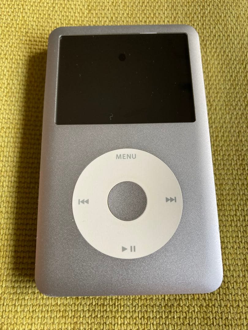 【中古】Apple iPod classic 120GB 箱付　おまけ付