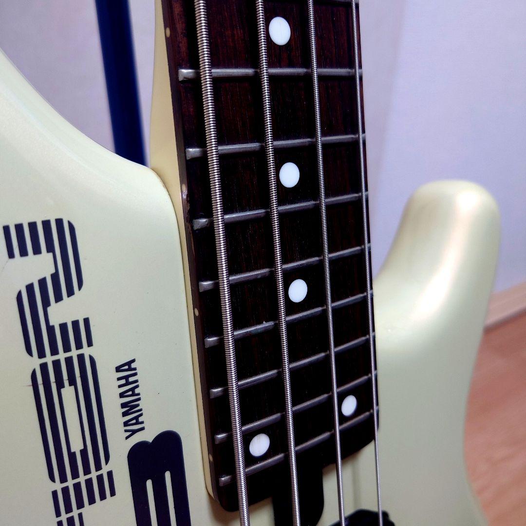YAMAHA Motion Bass II（MB-II）ホワイトカラー