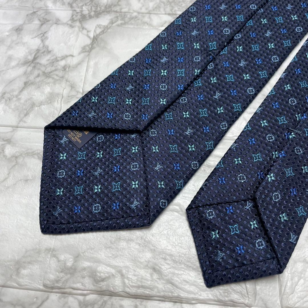 ルイヴィトン　LOUIS VUITTON ネクタイ　モノグラム　ブルー　刺繍