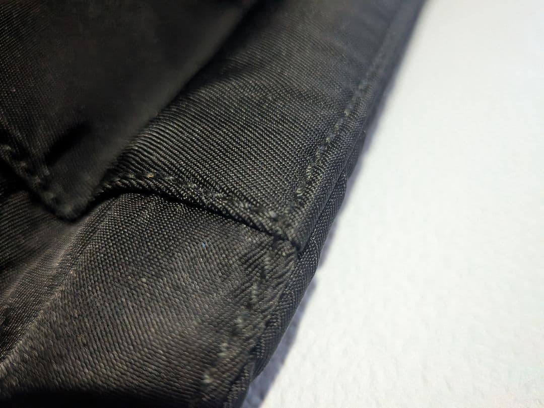 PRADA ブラック ナイロン トートバッグ　肩掛け可