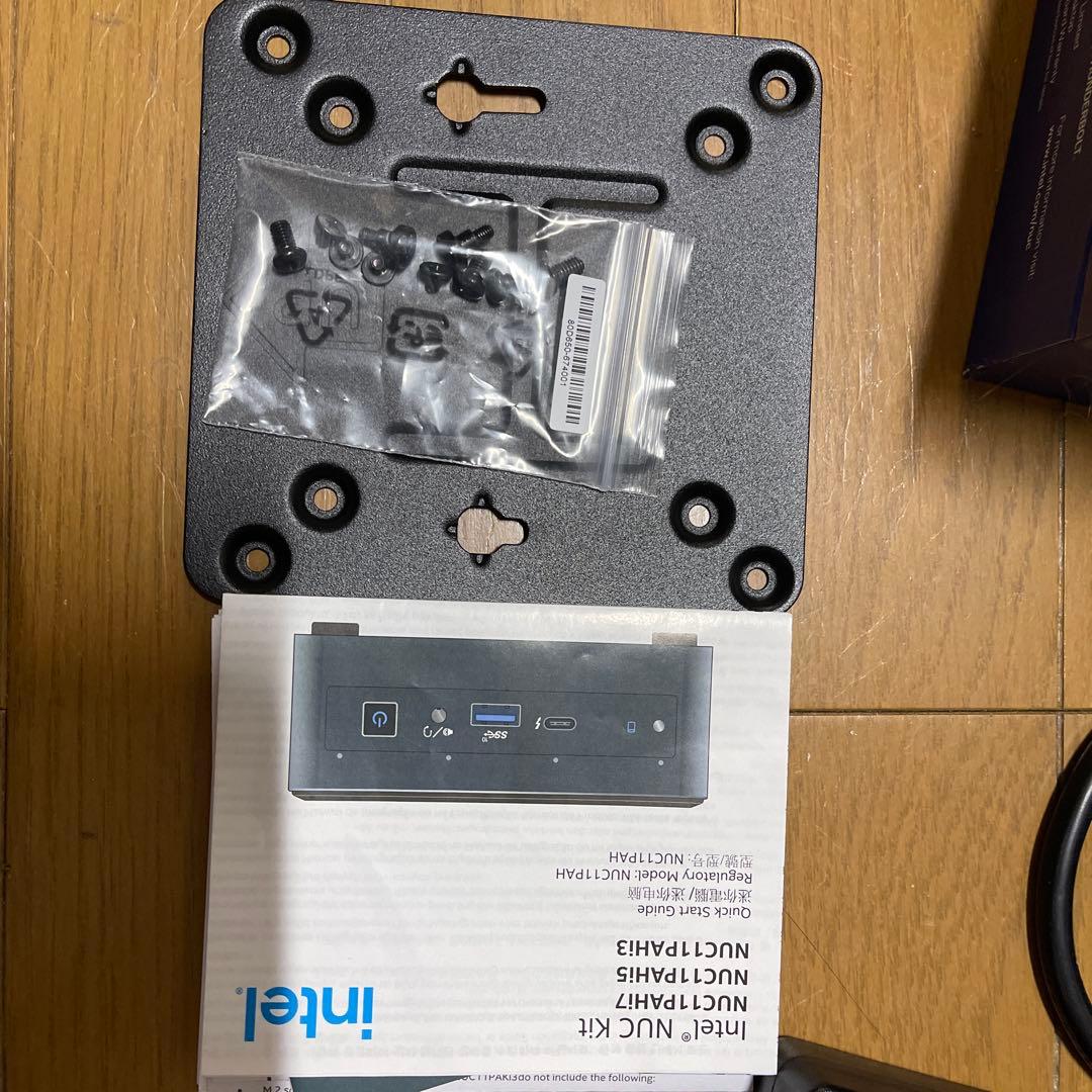 【美品】intel NUC 第11世代 NUC11PAHi5000