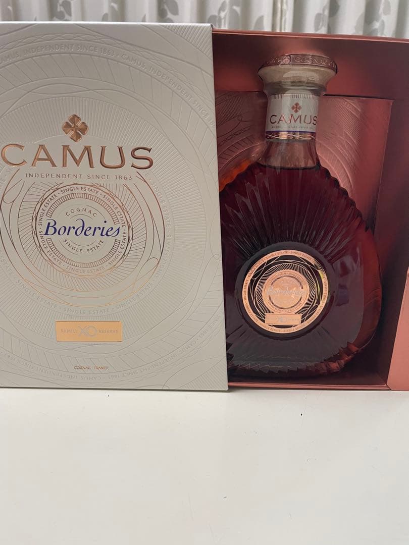 CAMUS Borderies XO ブランデー ギフトボックス付き