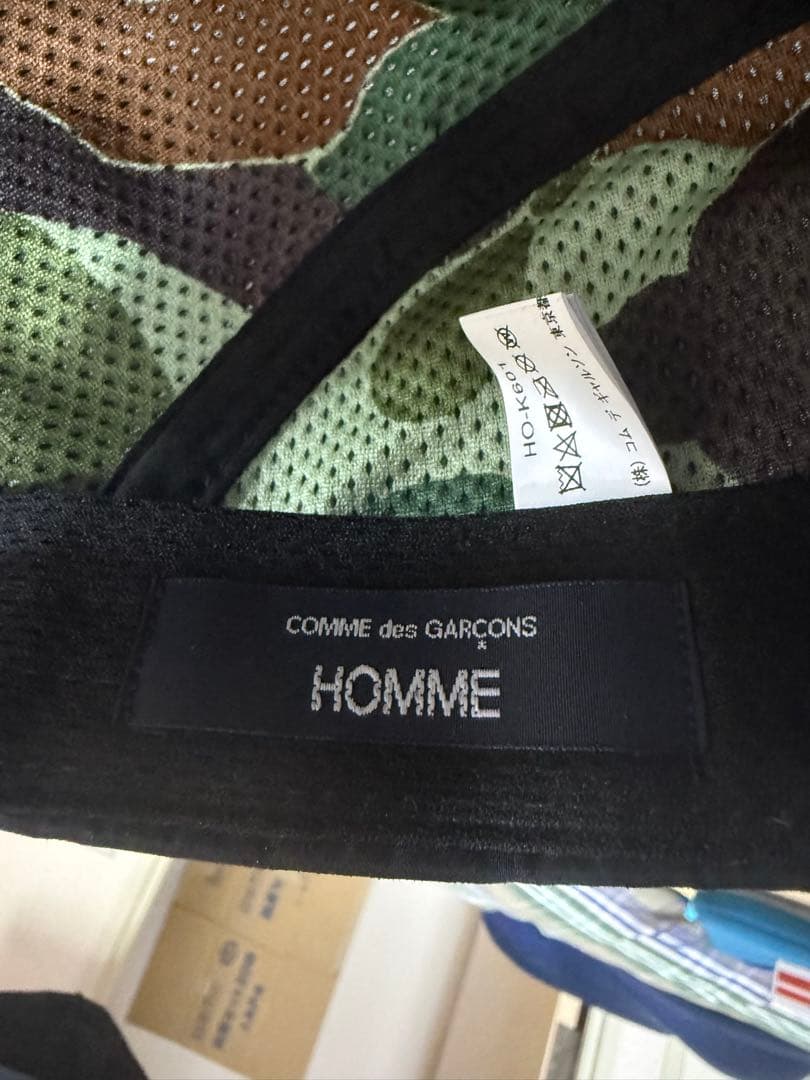 コム デ ギャルソン・オム×ブリーフィング　ロゴキャップ