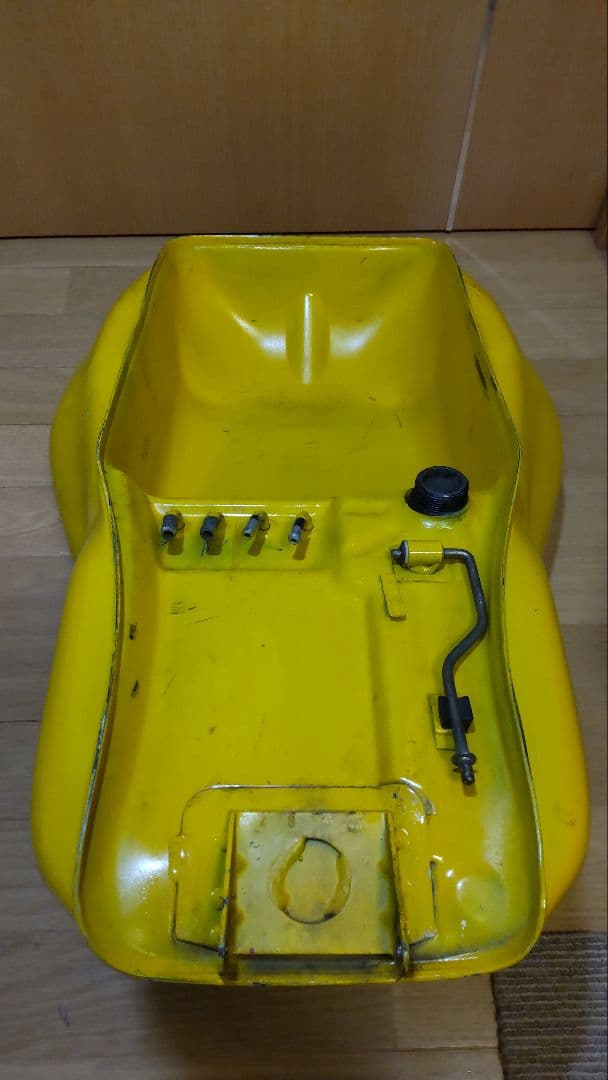 ドゥカティ　タンク　SS900　SS1000DS