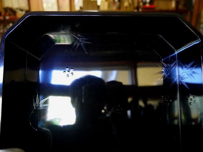 茶道具　縁高　岡田表寛造　呂色塗　竹梅文　銘有り　菓子器　共箱　美品