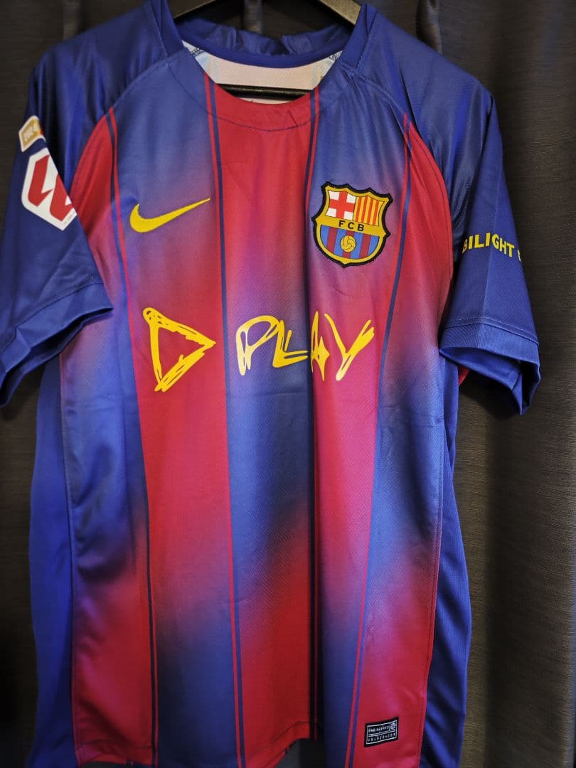 FC Barcelonaのクラシコ限定エドシーラン、ペドリ選手の8番　サイズM