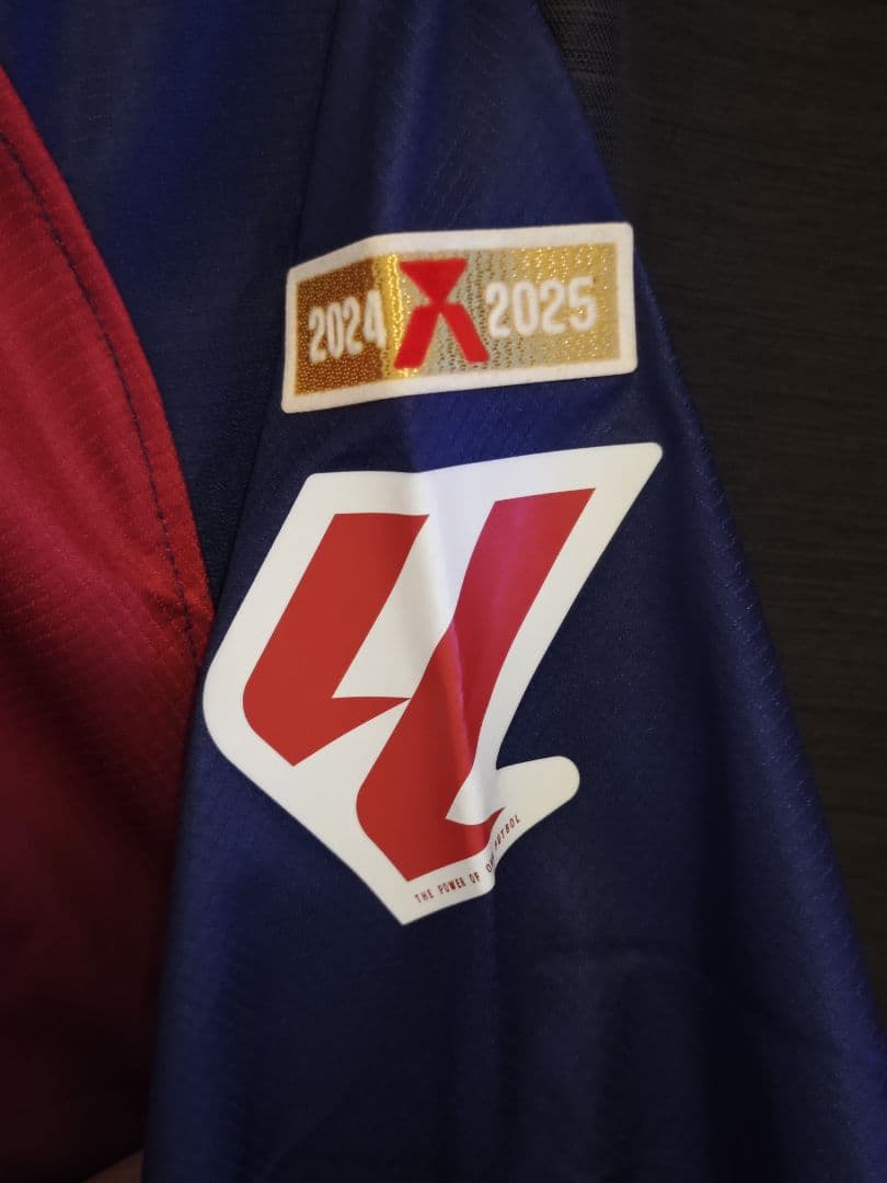 FC Barcelonaのクラシコ限定エドシーラン、ペドリ選手の8番　サイズM