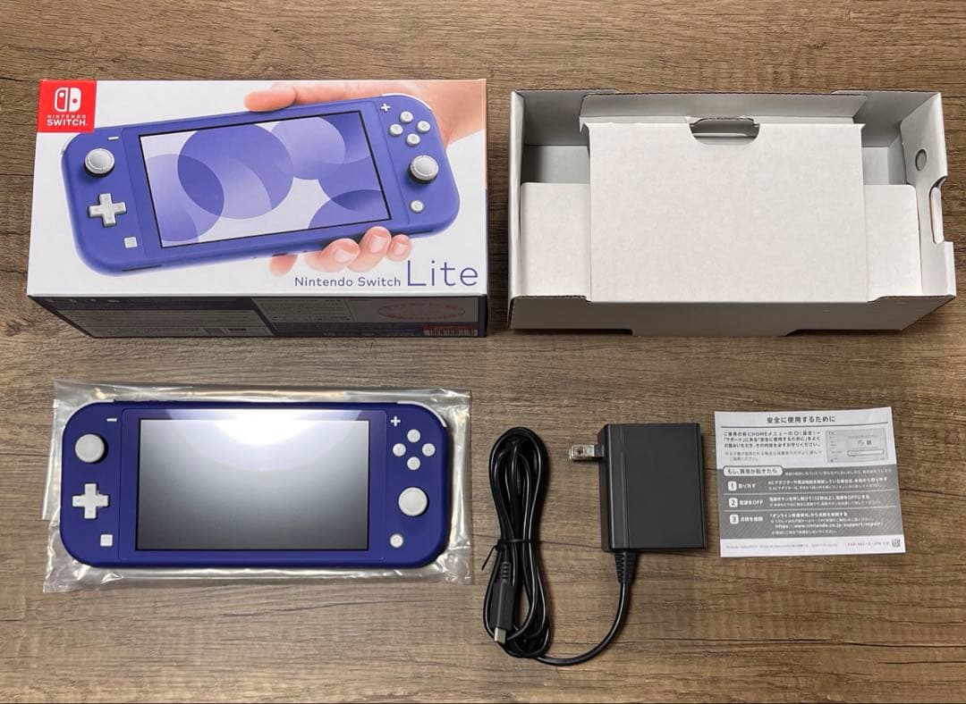 Nintendo Switch Lite 本体　Blue