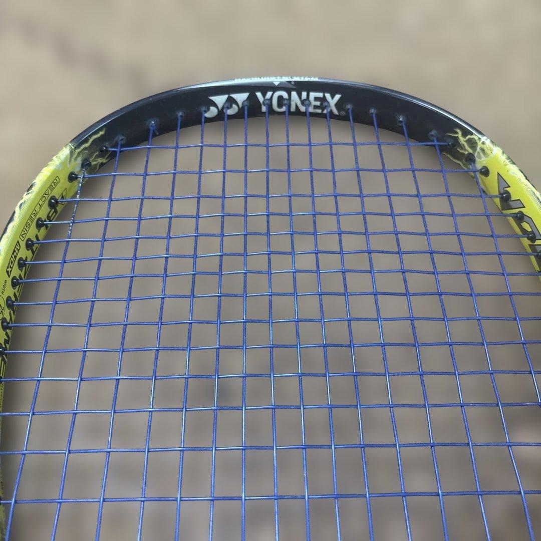 中古ボルトレイジ 7SテニスラケットUL1ガットヨネックスゲイル26ポンド