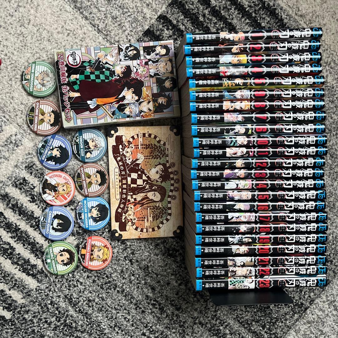 鬼滅の刃漫画、グッズ　竈門炭治郎　冨岡義勇　我妻善逸不死川実弥胡蝶しのぶ伊之助