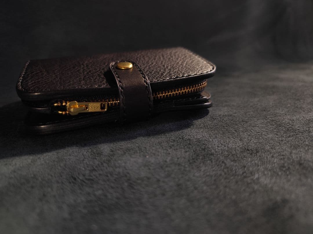 ミント　牛革ショートウォレット　ブラック×ゴールド