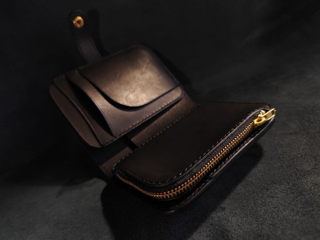 ミント　牛革ショートウォレット　ブラック×ゴールド