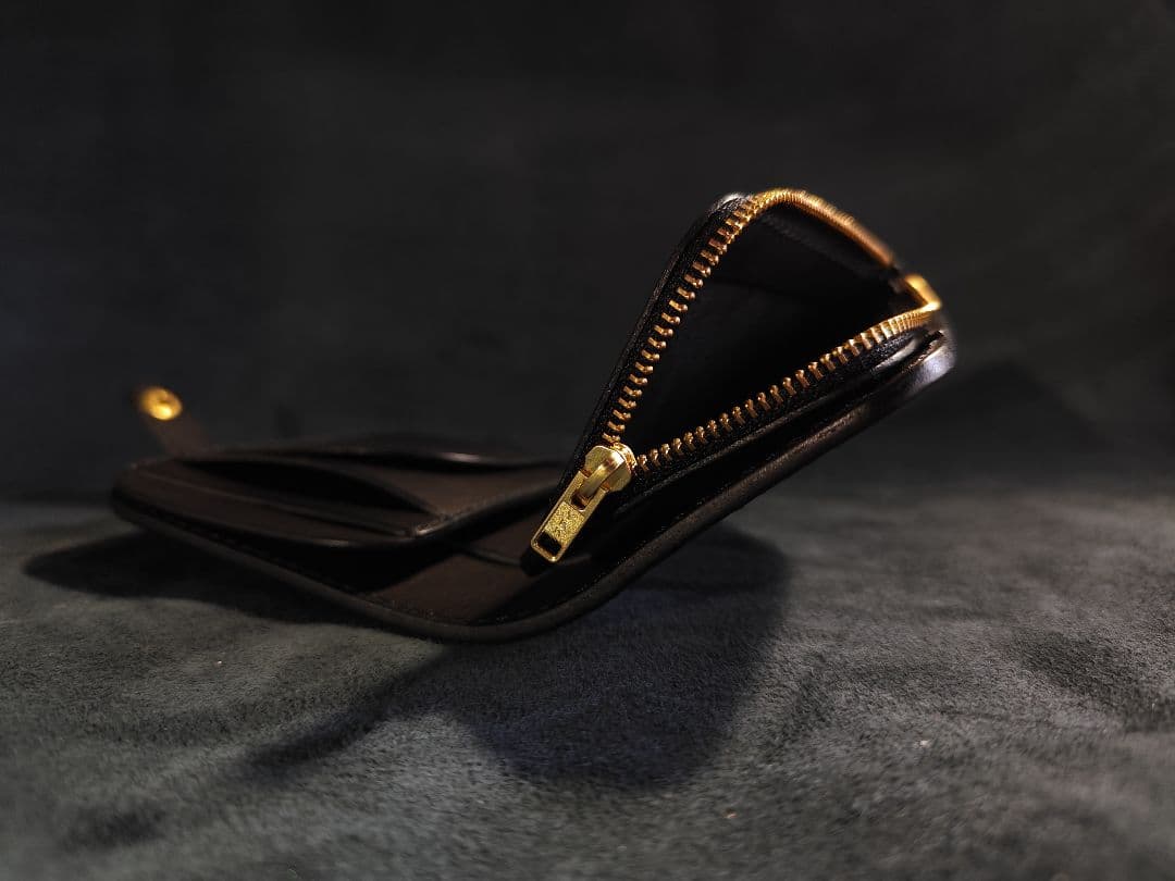 ミント　牛革ショートウォレット　ブラック×ゴールド