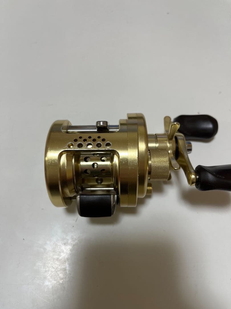 シマノ　カルカッタコンクエスト　100