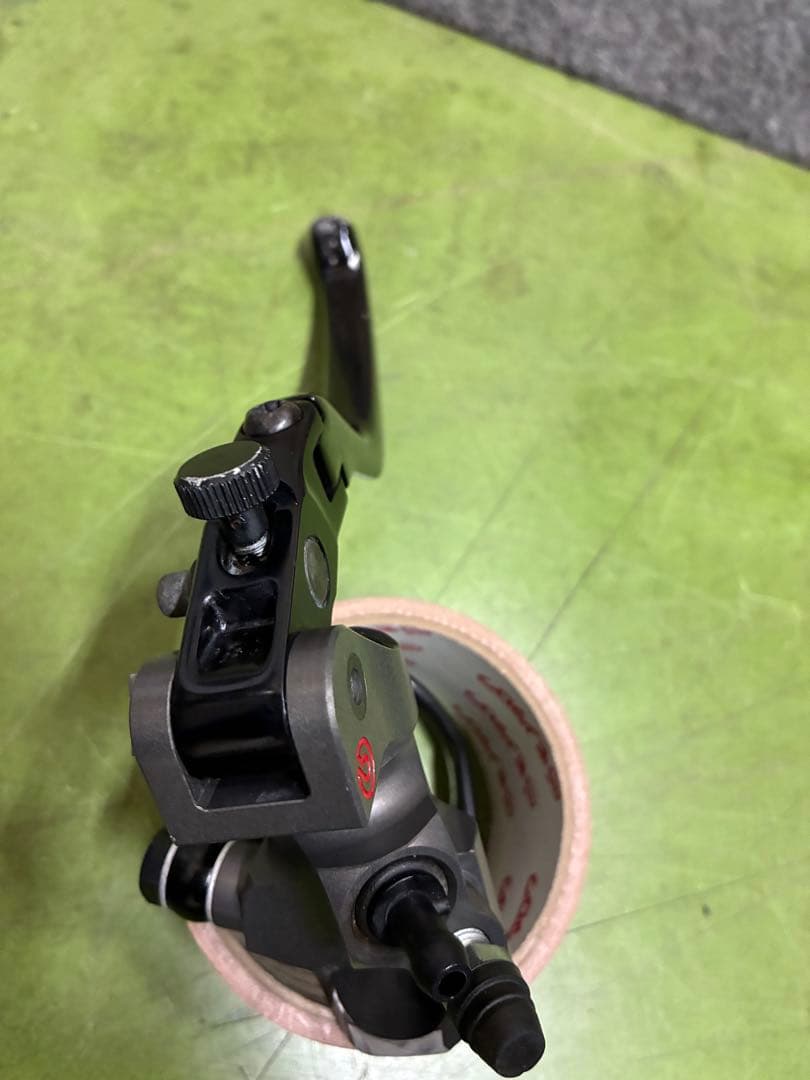 ブレンボ　ラジアルブレーキマスター　ＸＲ０１１７１　中古品