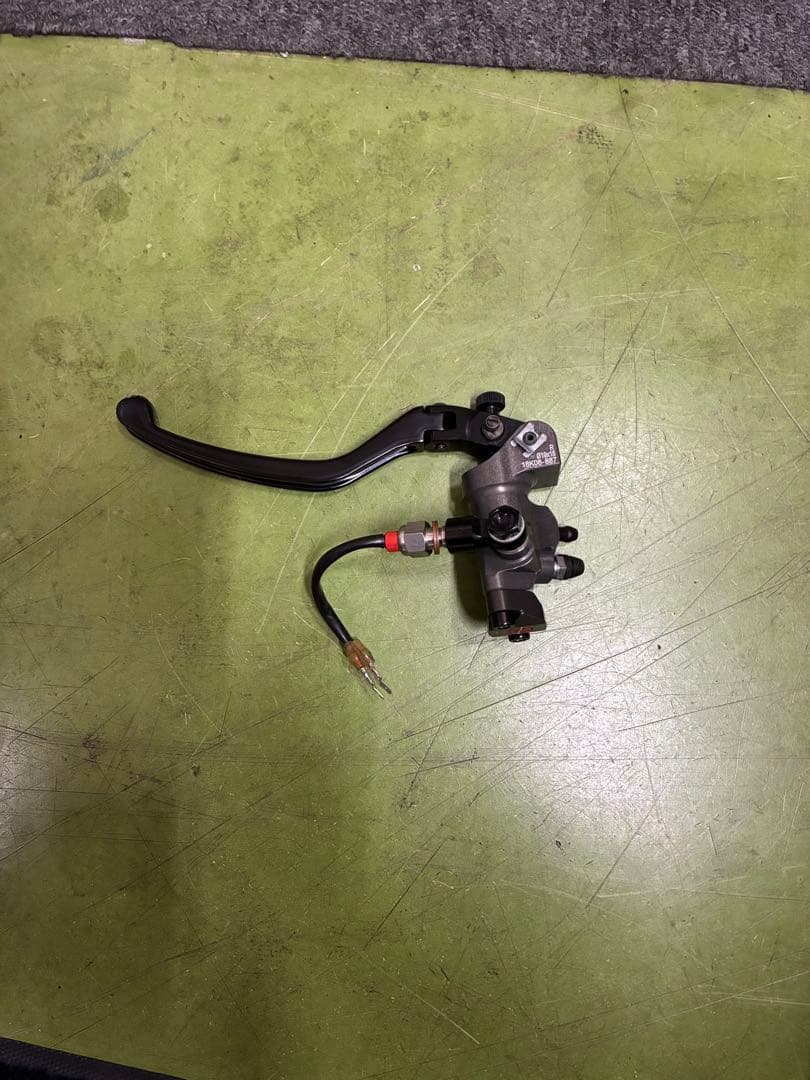 ブレンボ　ラジアルブレーキマスター　ＸＲ０１１７１　中古品