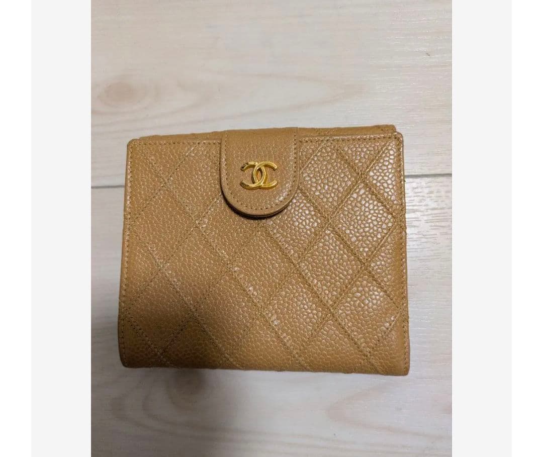 CHANEL 二つ折り財布　キャビアスキン　ビコローレ　ベージュ　キルティング