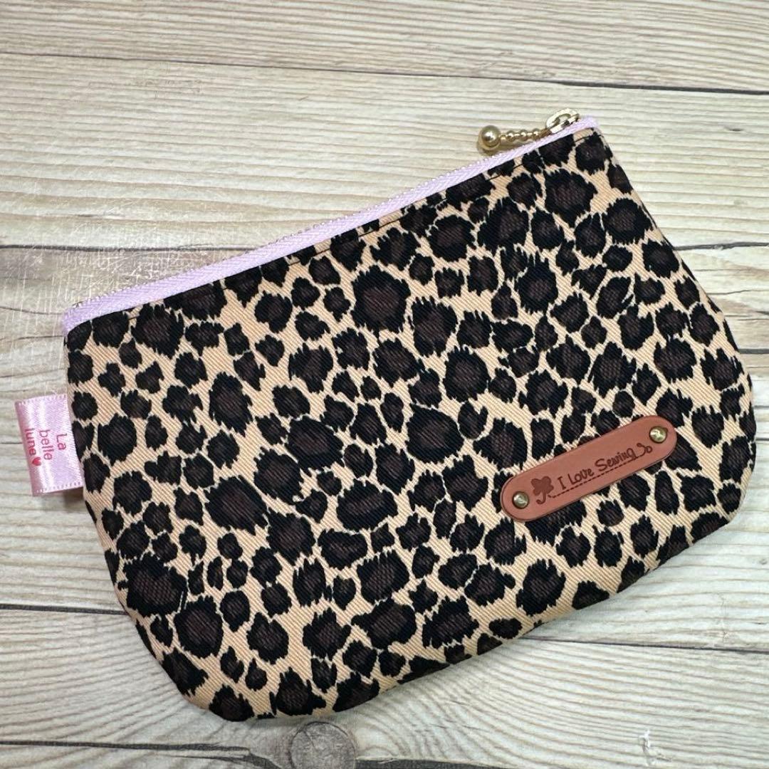 ゆきちゃん様054215 コヤンイサムチョン　フラットポーチ　サンダーちゃん