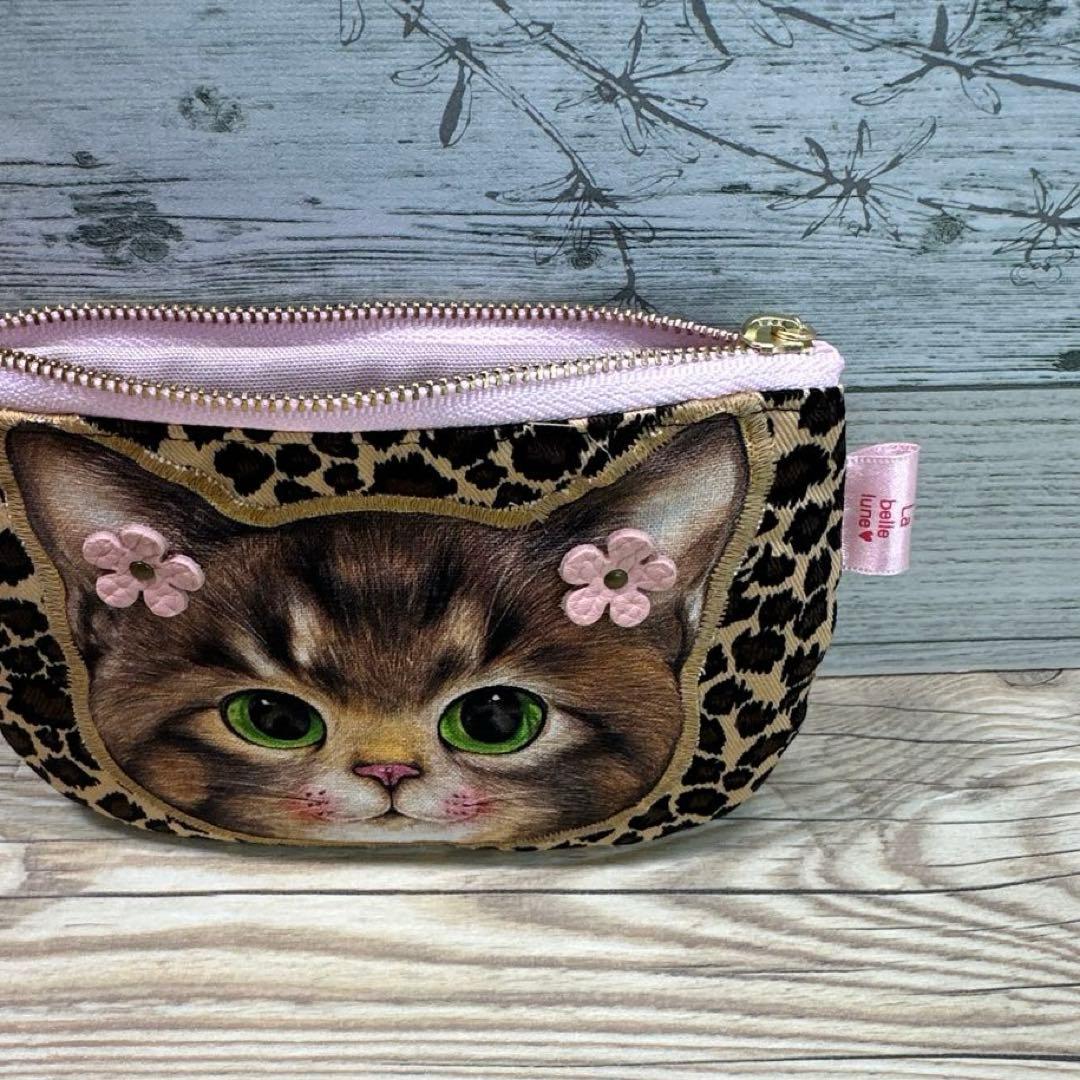 ゆきちゃん様054215 コヤンイサムチョン　フラットポーチ　サンダーちゃん