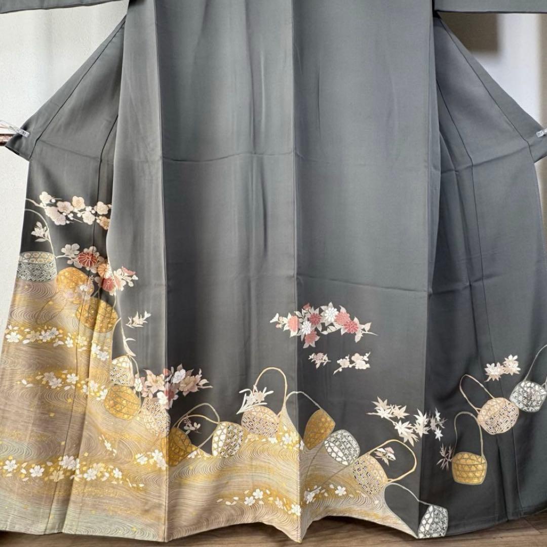 超美品　正絹　袷　現代　広襟　色留袖　着物　 164裄64 グレー　一紋　刺繍