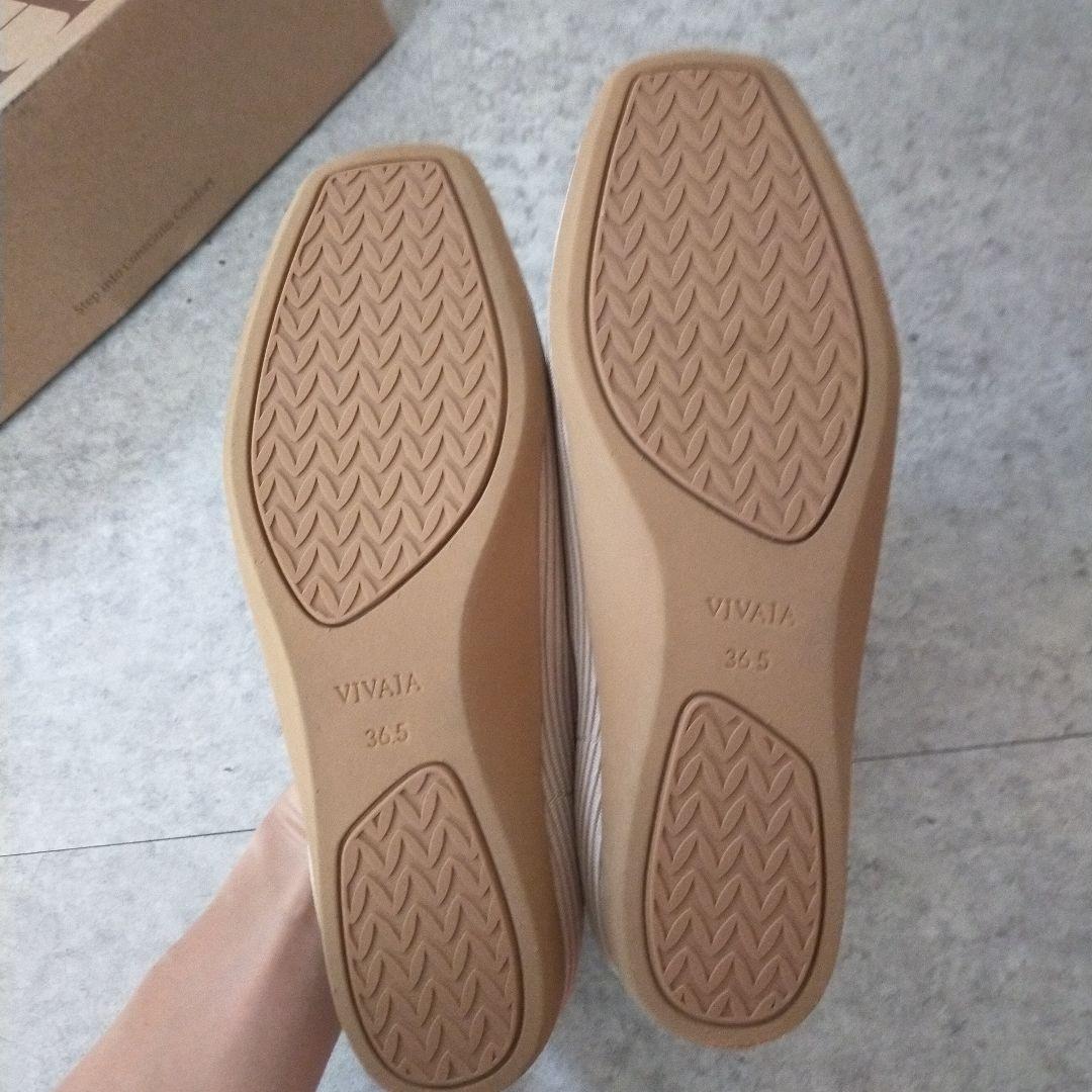 ビバイア VIVAIA フラットシューズ スクエアトゥ Vカット 【36.5】