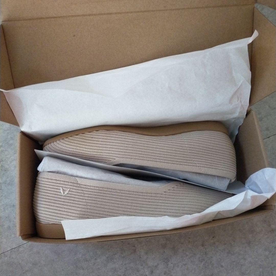 ビバイア VIVAIA フラットシューズ スクエアトゥ Vカット 【36.5】