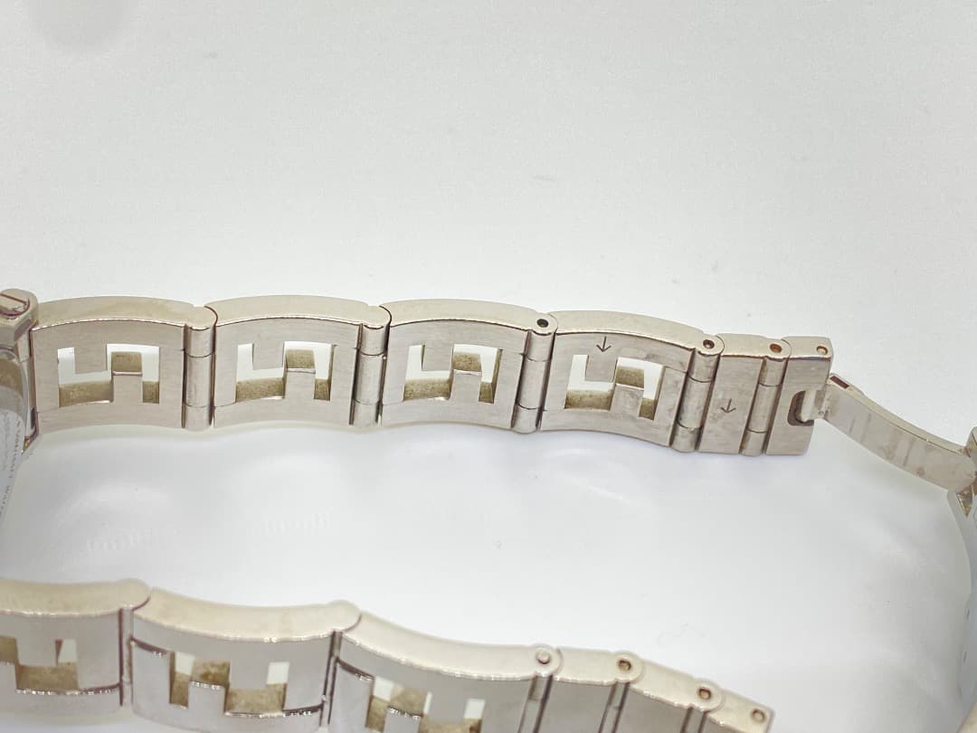 【保付・新品電池】フェンディ 6100L クアドロ ラウンド クォーツ シェル