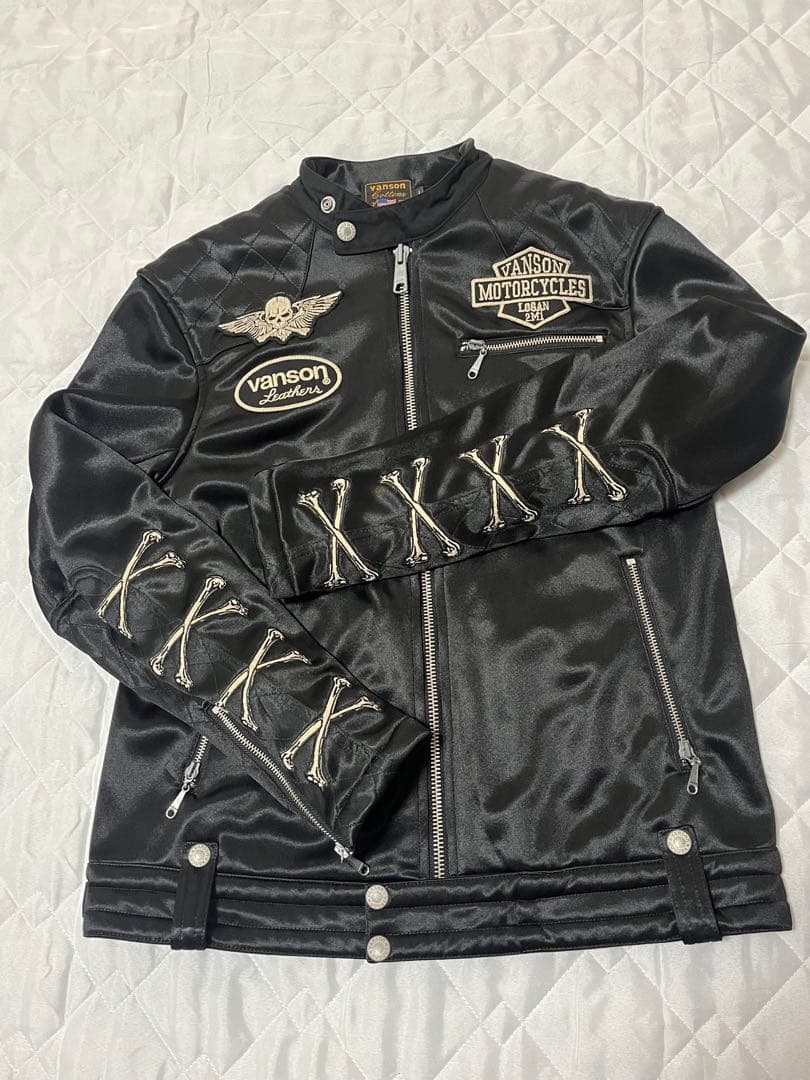 Vanson ブラックジャケット スカルデザイン