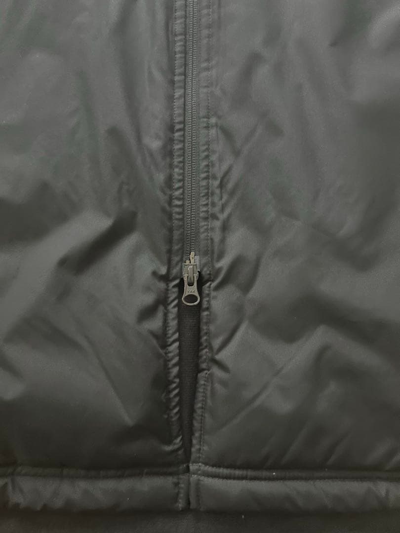 美品　アンダーアーマー　SM/P ベンチコート　グラウンドコート