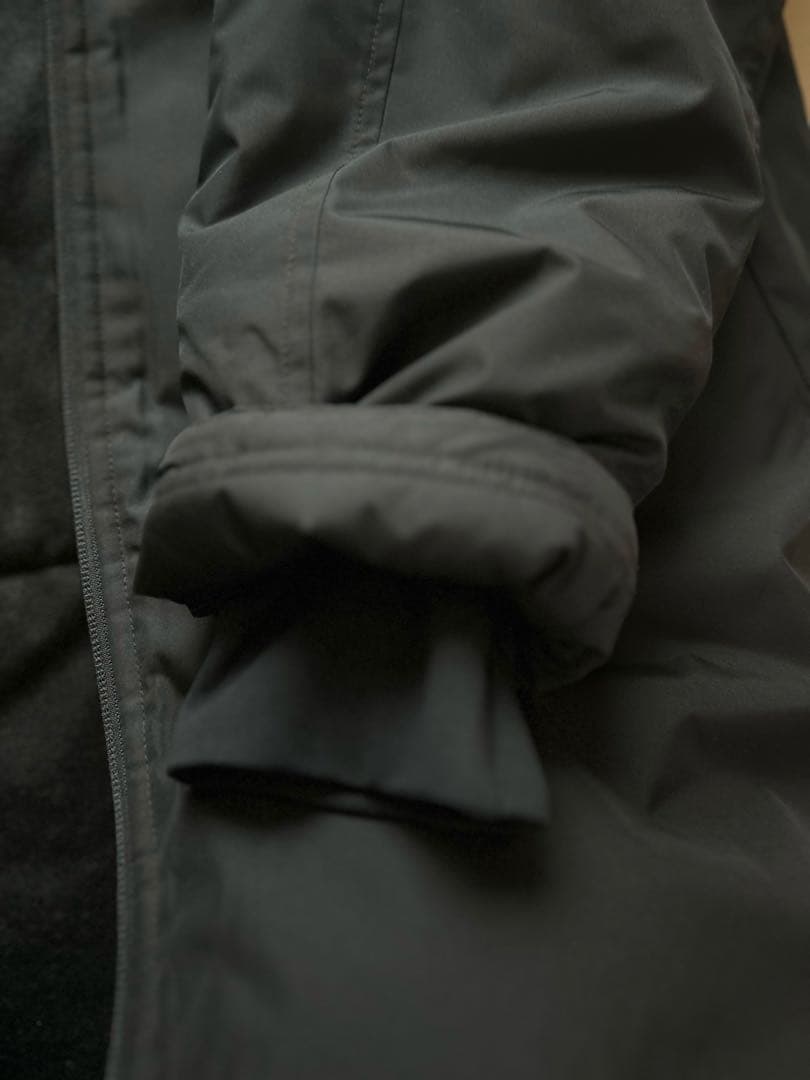 美品　アンダーアーマー　SM/P ベンチコート　グラウンドコート