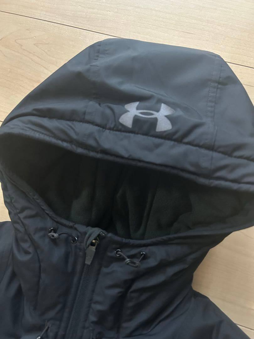 美品　アンダーアーマー　SM/P ベンチコート　グラウンドコート