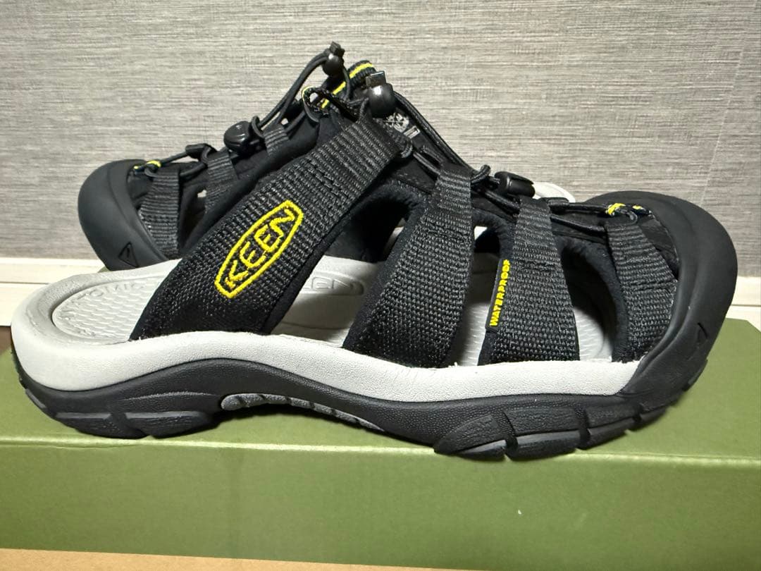 キーン KEEN ニューポート スライド NEWPORT SLIDE スリッポン